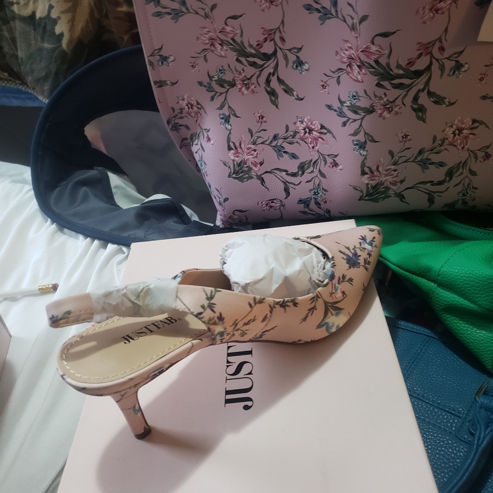 Just Fab Shoes 9.5